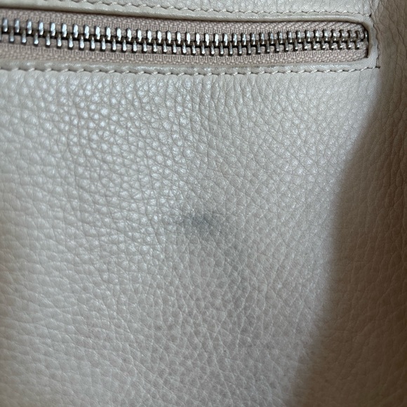 Danier leather handbag - Picture 5 of 6